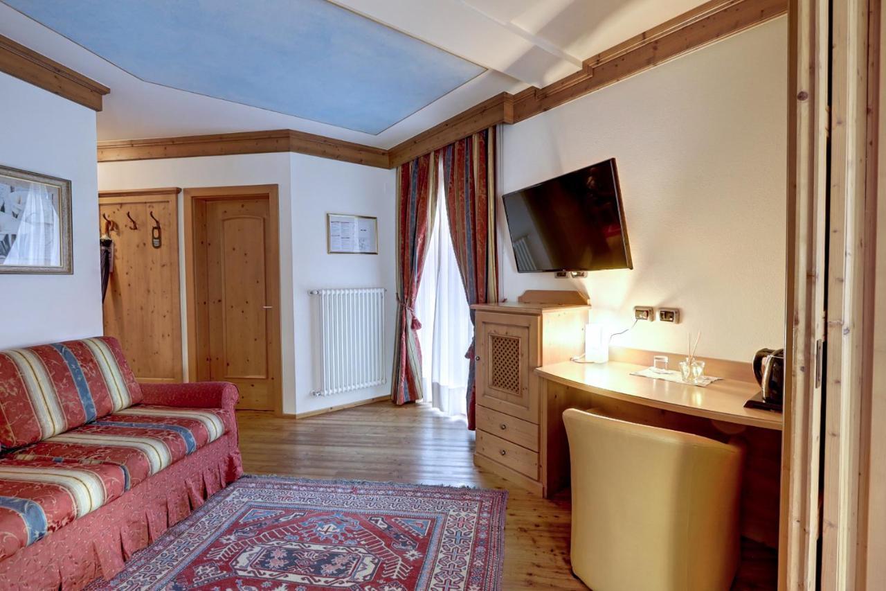 Leading Relax Hotel Maria Moena Exterior photo